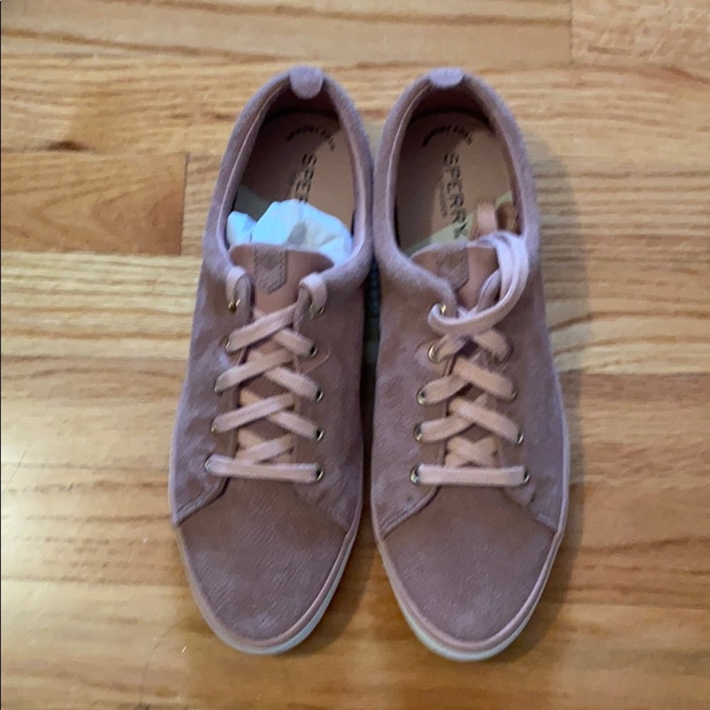 Brand new SPERRY shoes 👟